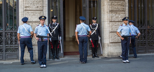 Frasi divertenti sui Carabinieri